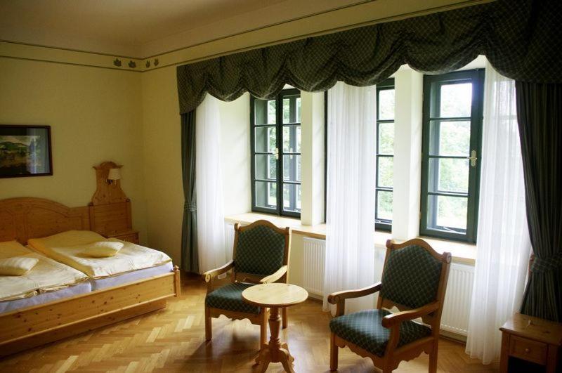Hotel Svaty Tomas Přední Výtoň Exterior foto