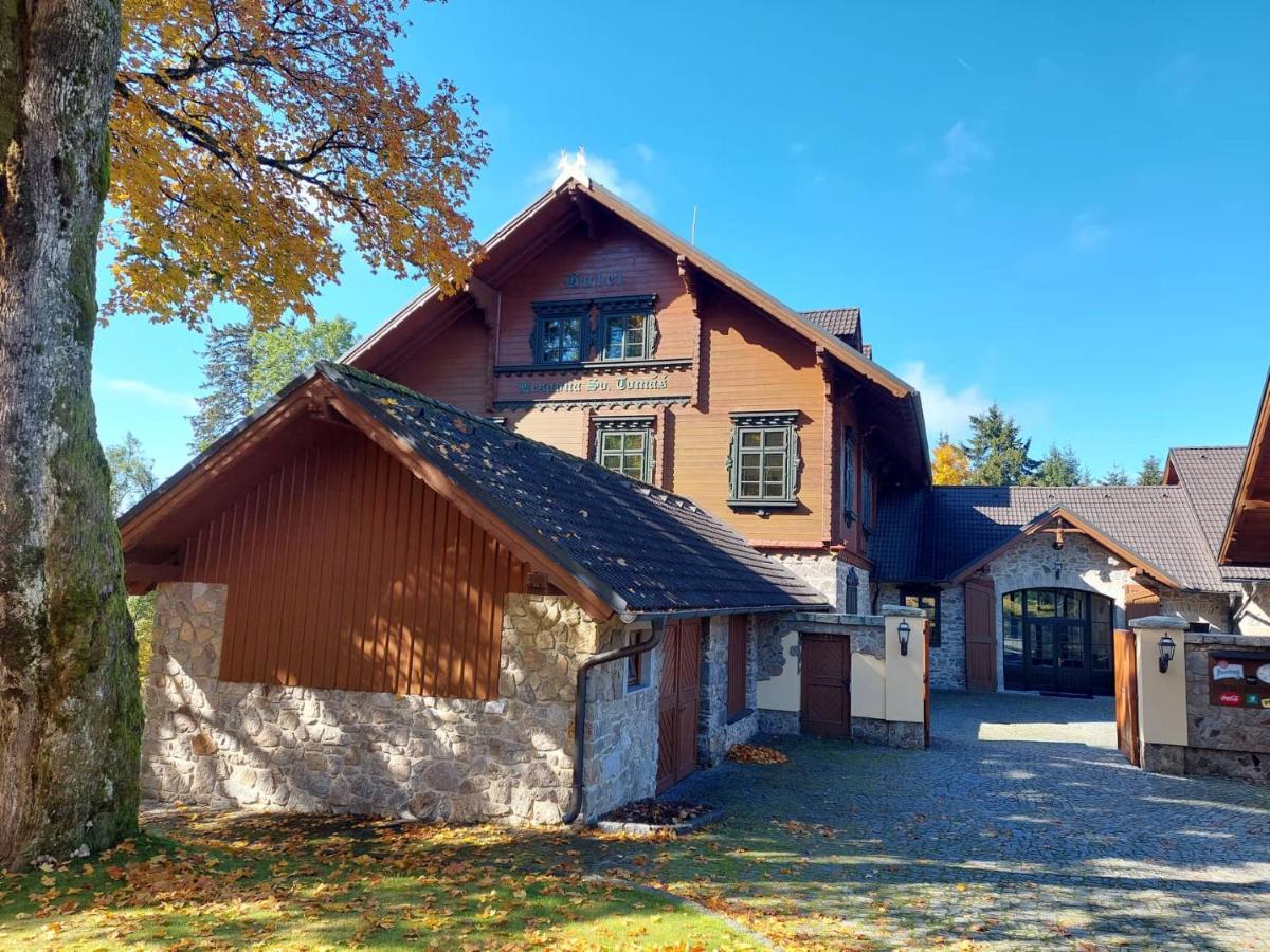 Hotel Svaty Tomas Přední Výtoň Exterior foto