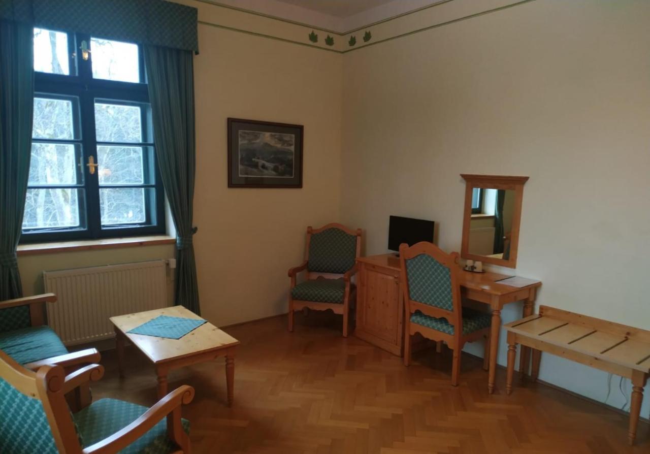 Hotel Svaty Tomas Přední Výtoň Exterior foto